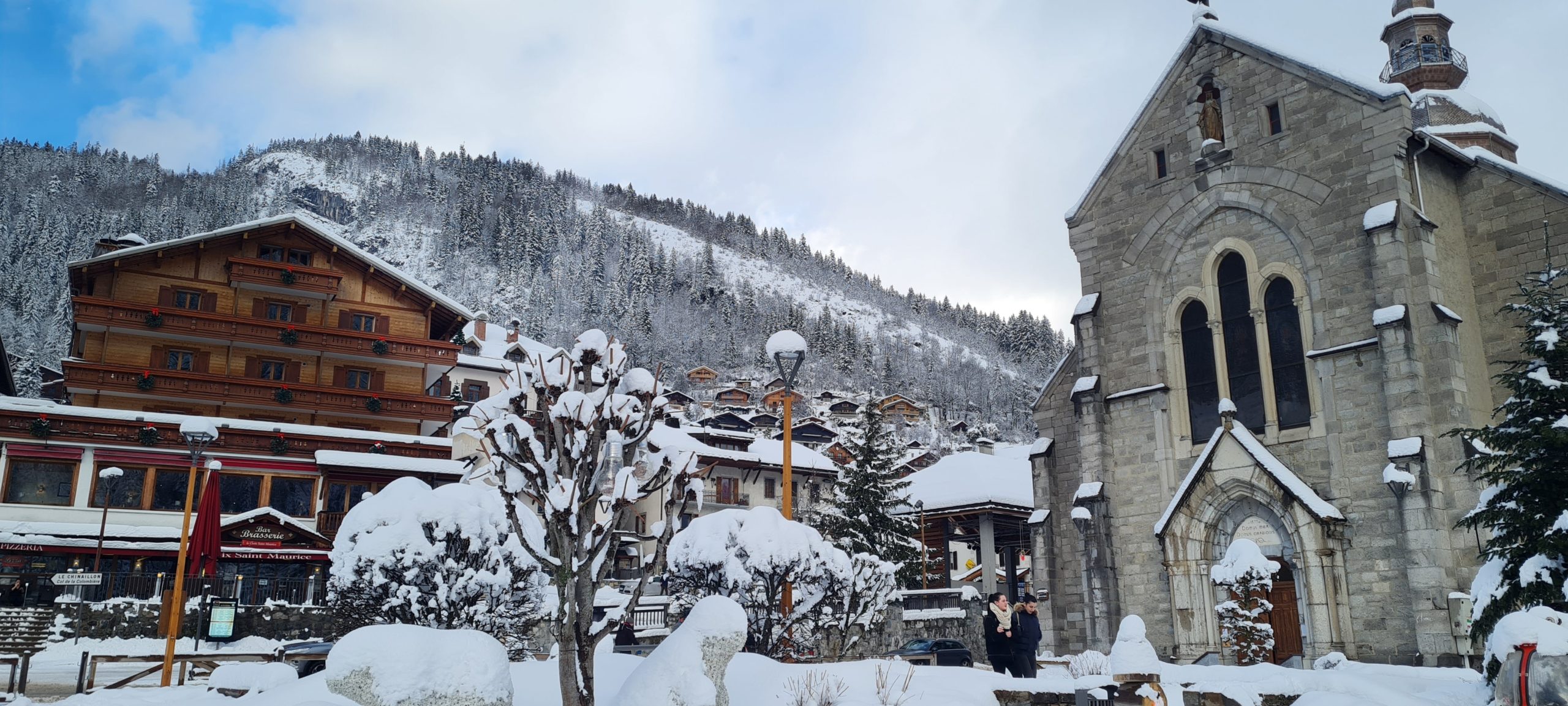 Village enneigée Annecy By LUDIMUS Creative Events