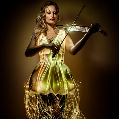 Artiste Violoniste - Show Led pour votre soirée séminaire By LUDIMUS Creative Events